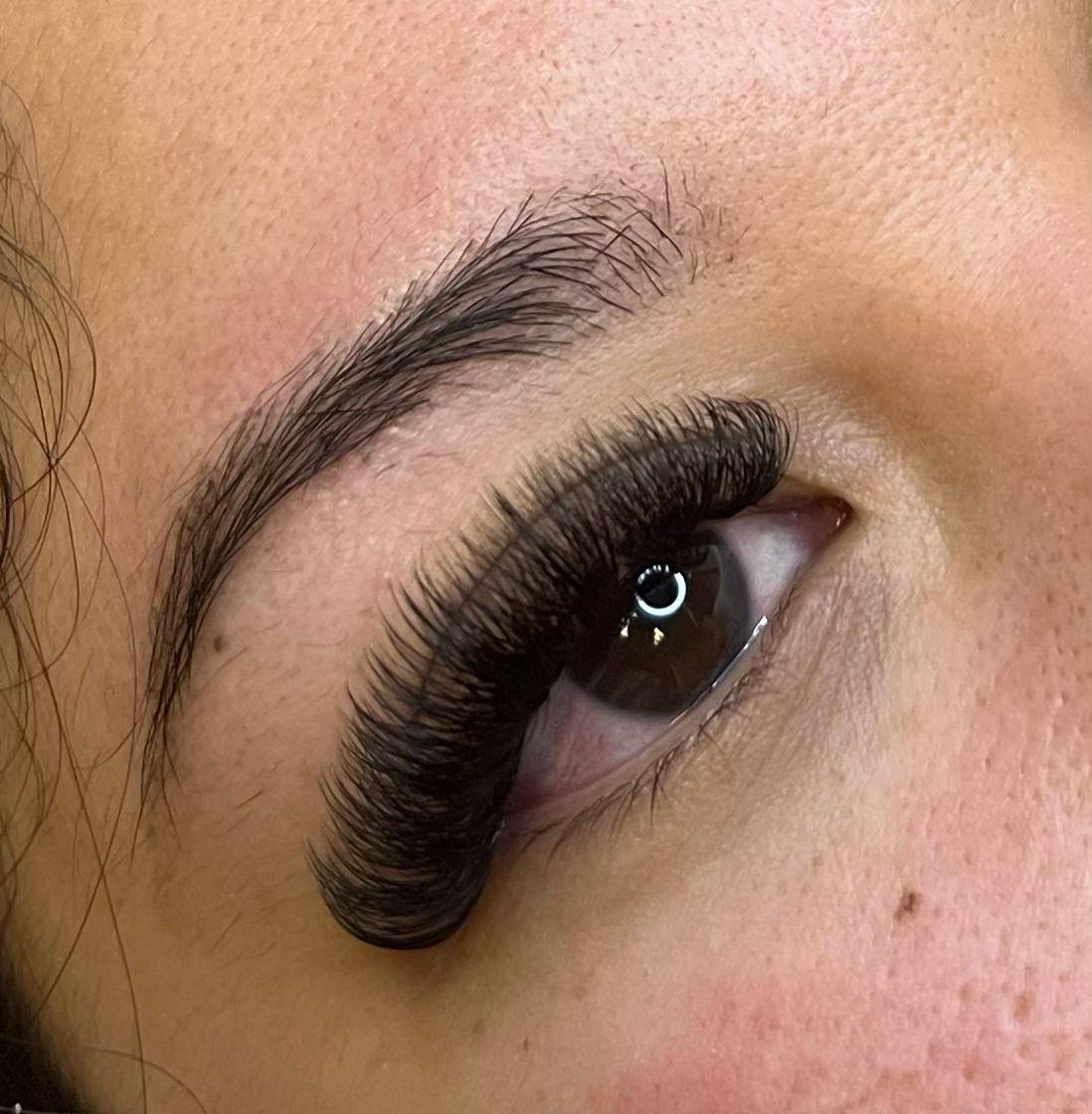 Hybrid volume lash extensions at Glitz Belfast